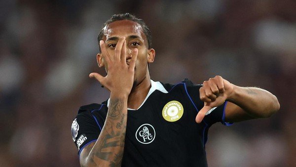 Chelsea Unggul 1-0 atas AC Milan, Joao Pedro Cetak Gol Lewat Sundulan